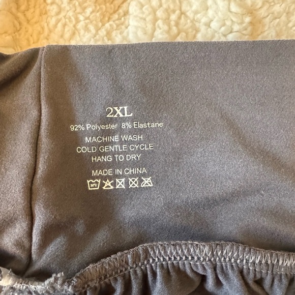 Stylish Gray Wide-Leg Pants - Picture 3 of 3